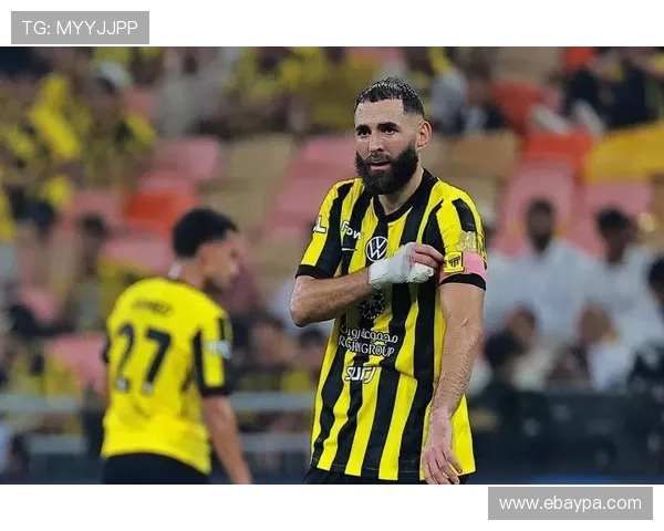 本泽马35岁巅峰期的统治力有多恐怖?